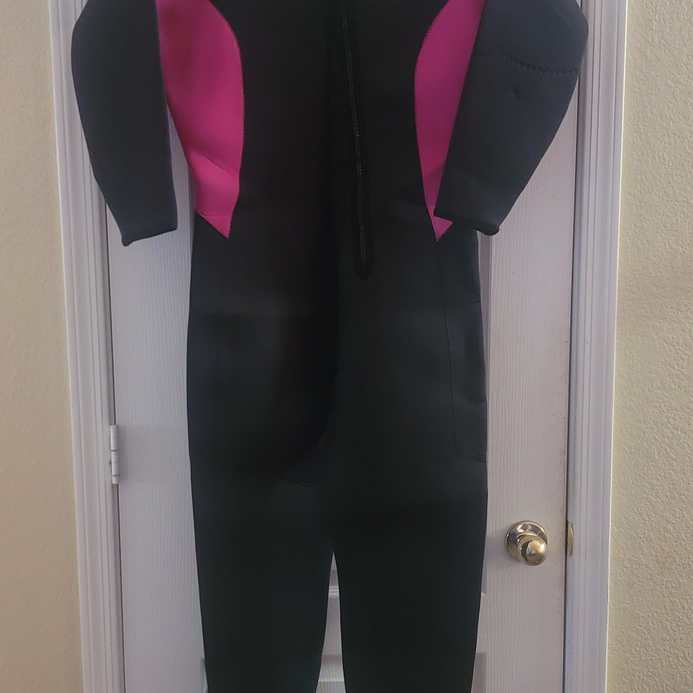 Women's Black and Pink Wetsuit